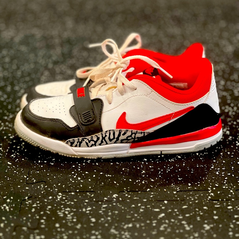 Youth Nike Jordan Air Legacy 312 sneakers